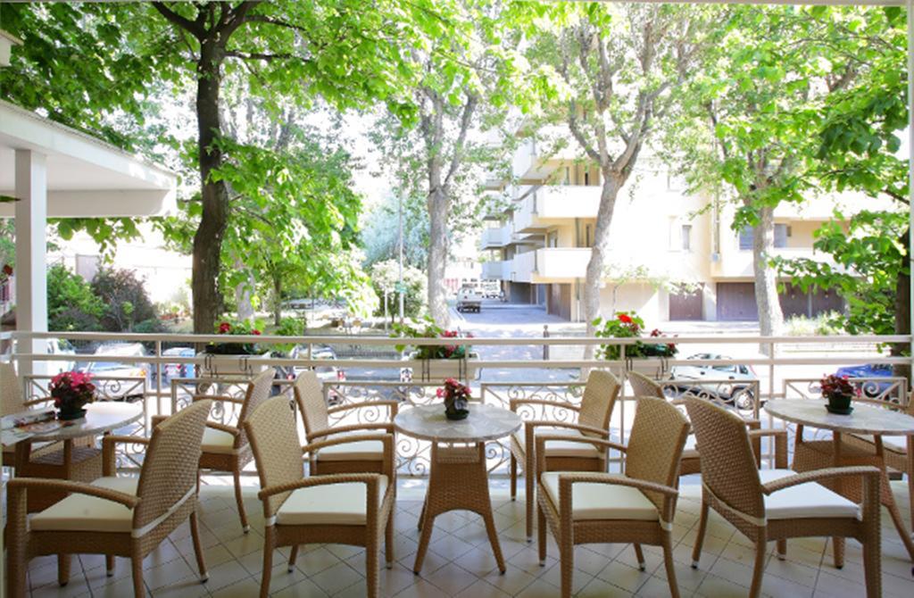 Hotel Ravello Adults Only Ріміні Екстер'єр фото
