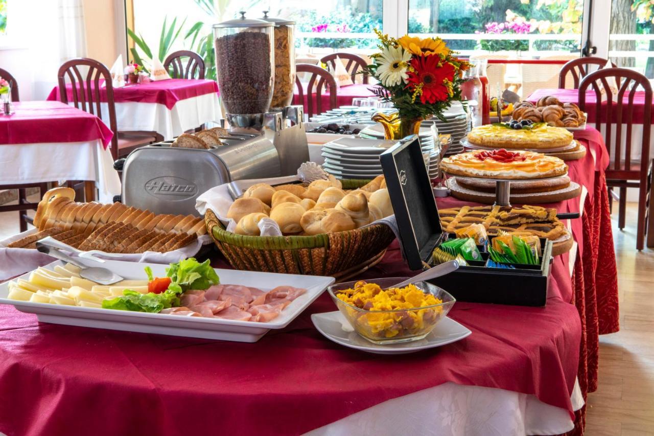 Hotel Ravello Adults Only Ріміні Екстер'єр фото