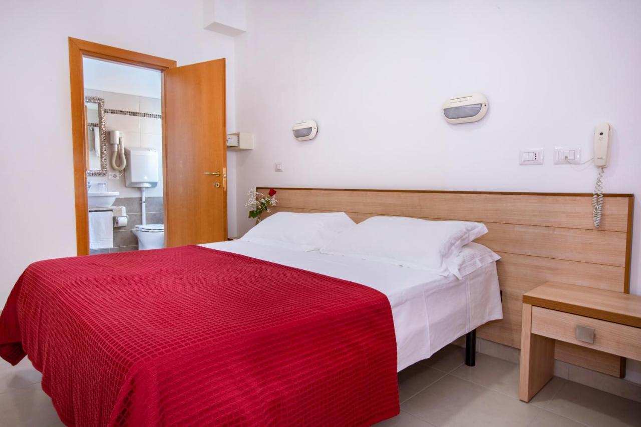 Hotel Ravello Adults Only Ріміні Екстер'єр фото